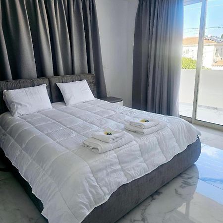 Deluxe Apartment Pafos Dış mekan fotoğraf