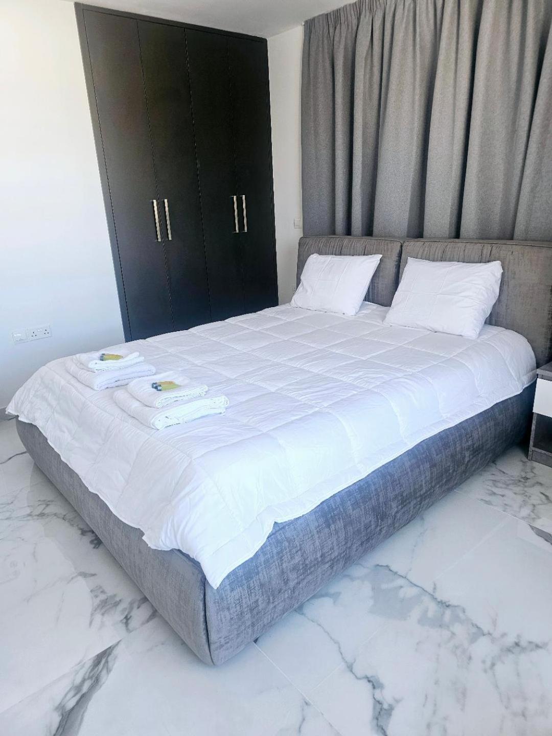 Deluxe Apartment Pafos Dış mekan fotoğraf