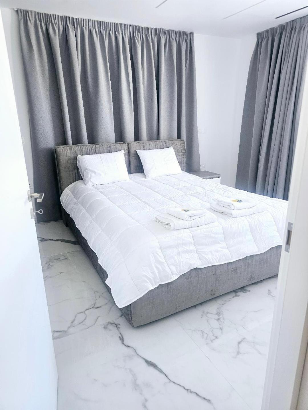Deluxe Apartment Pafos Dış mekan fotoğraf