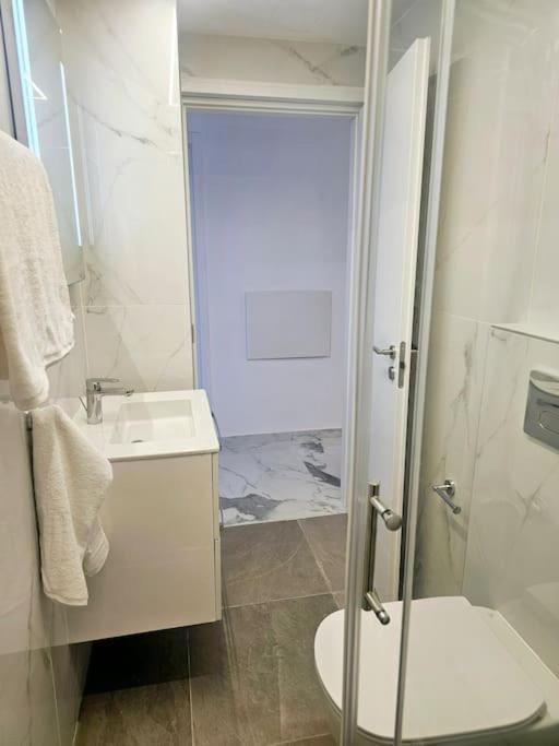 Deluxe Apartment Pafos Dış mekan fotoğraf