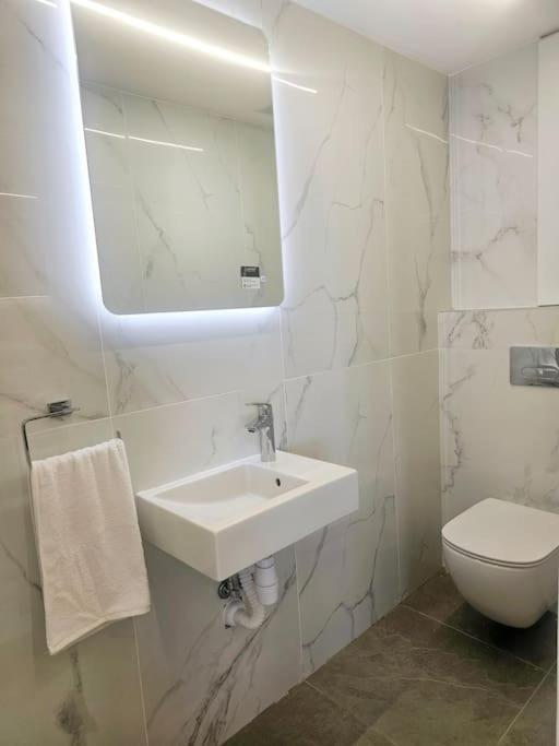 Deluxe Apartment Pafos Dış mekan fotoğraf