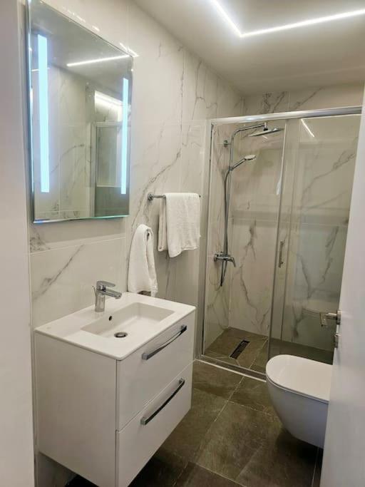 Deluxe Apartment Pafos Dış mekan fotoğraf