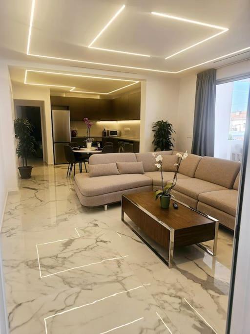 Deluxe Apartment Pafos Dış mekan fotoğraf
